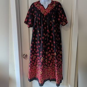 "Barbizon" Muumuu Size Medium